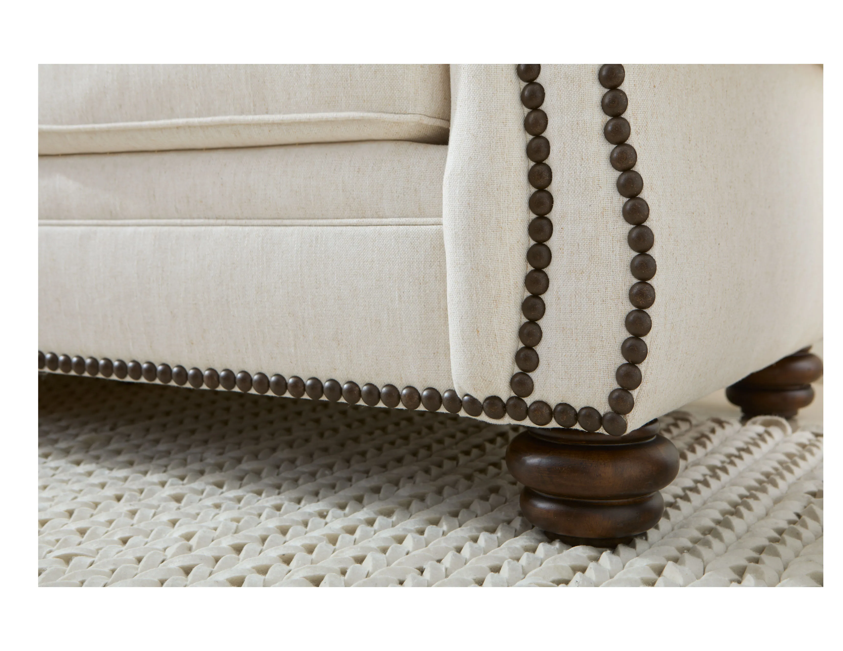 Bexley 8648 Nailhead Sofa (+100 fabrics) 91" 13 Bexley 8648 Nailhead Sofa (+100 fabrics) 91"