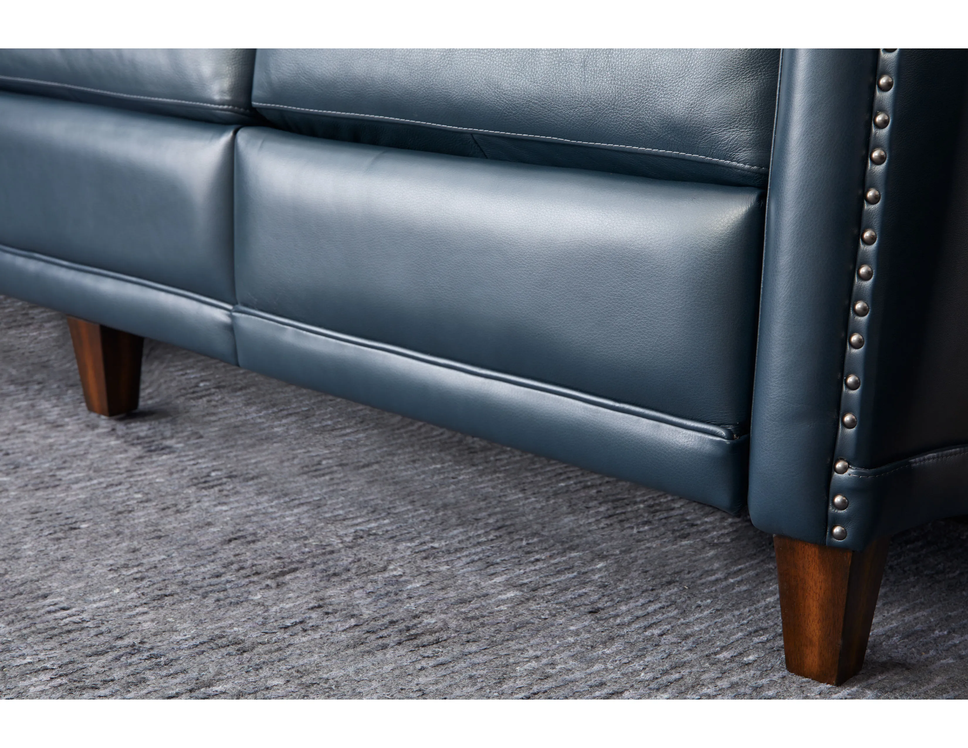Elizabeth 1535 Power Headrest Power Recliner (+2 colors) In stock 25 Elizabeth 1535 Power Headrest Power Recliner (+2 colors) In stock