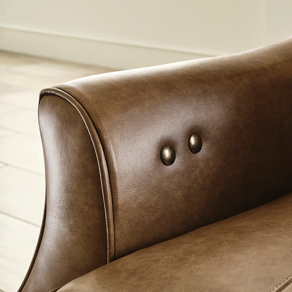 Adeline Leather Incliner Chair (+40 leathers) 4 Adeline Leather Incliner Chair (+40 leathers)