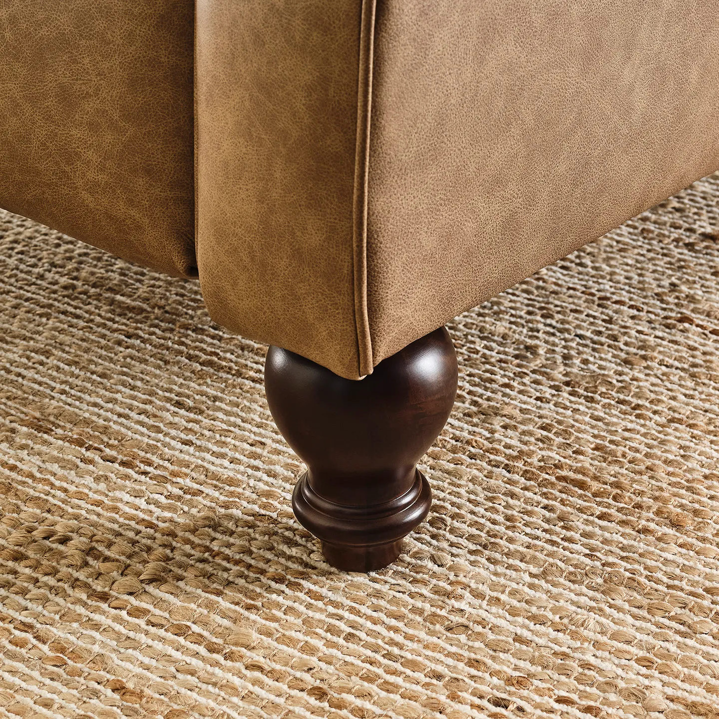 Adeline Leather Incliner Chair (+40 leathers) 9 Adeline Leather Incliner Chair (+40 leathers)