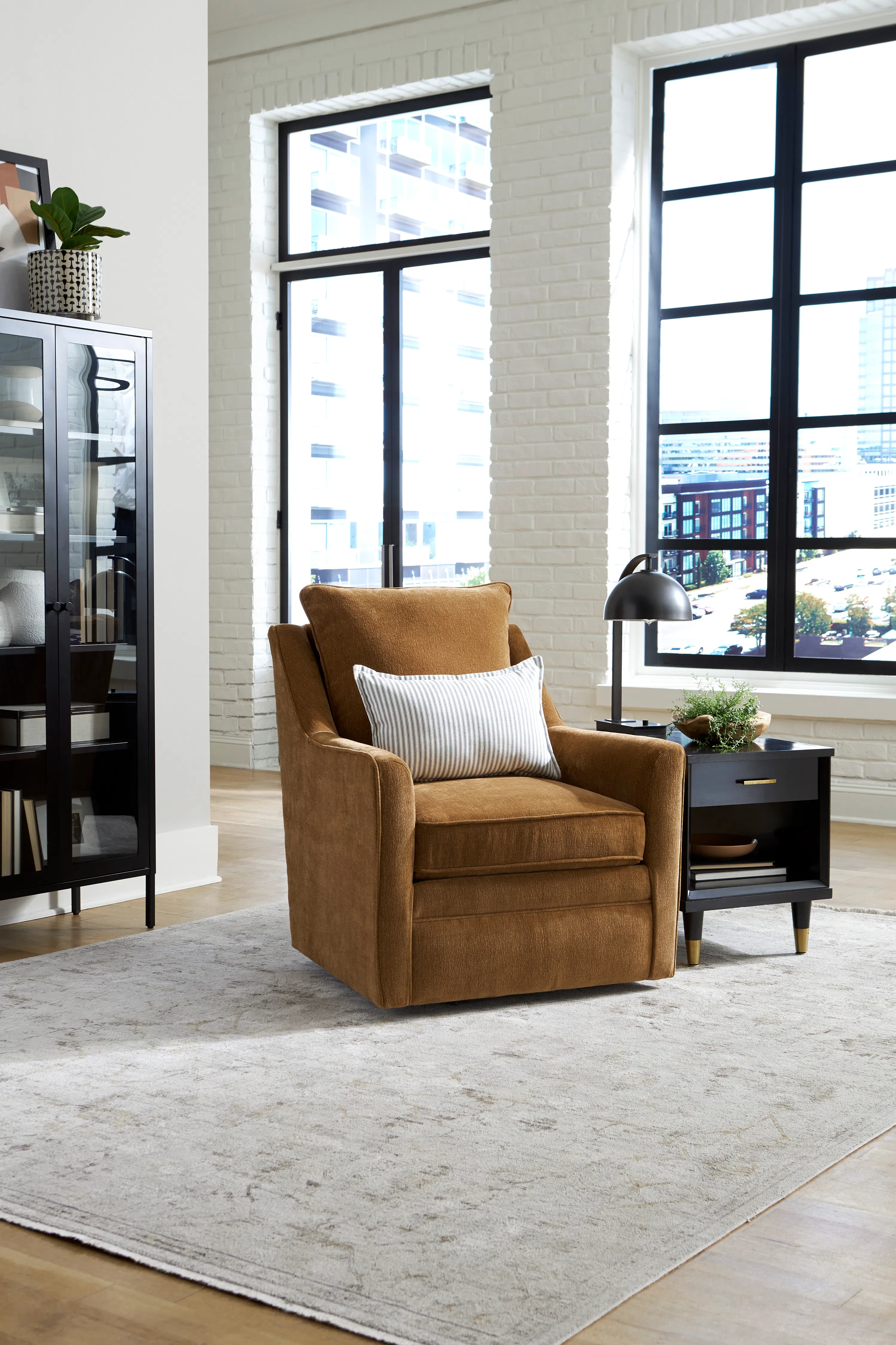 Aubrey Swivel Chair (+200 fabrics) 8 Aubrey Swivel Chair (+200 fabrics)