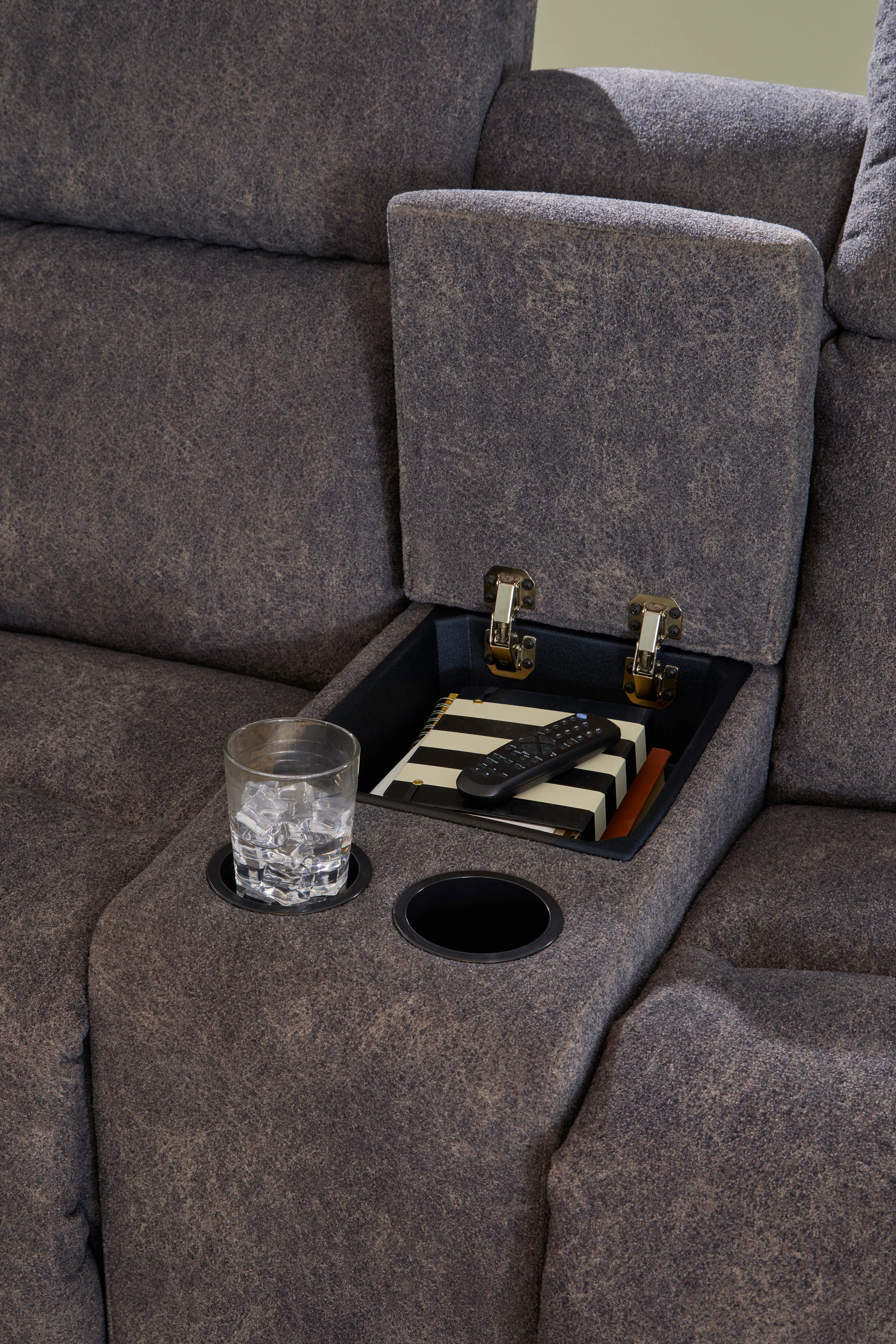 Livvy 77" Reclining Sofa (+50 fabrics) 11 Livvy 77" Reclining Sofa (+50 fabrics)