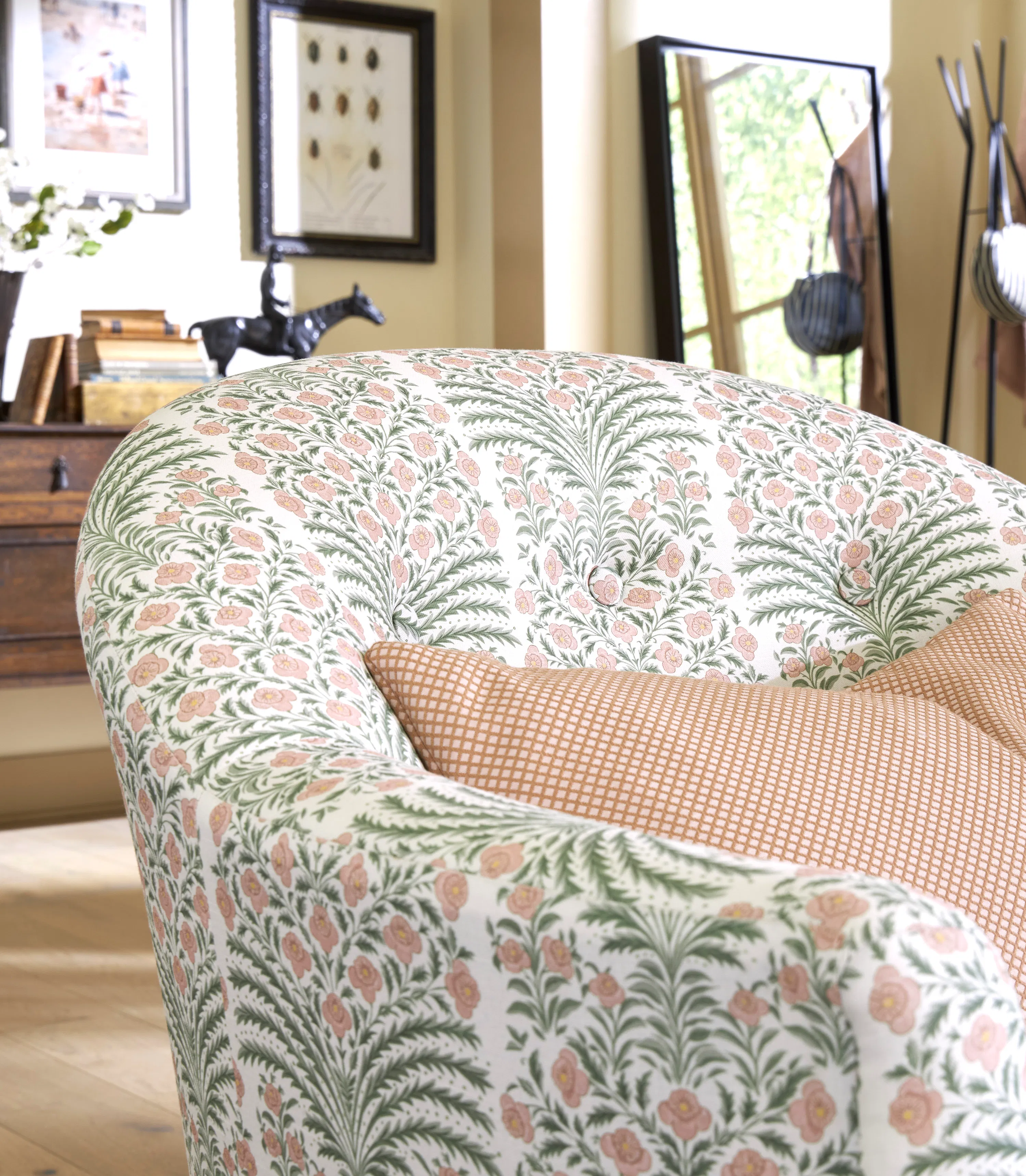 Erin & Ben Arden Accent Chair (+50 fabrics) 6 Erin & Ben Arden Accent Chair (+50 fabrics)