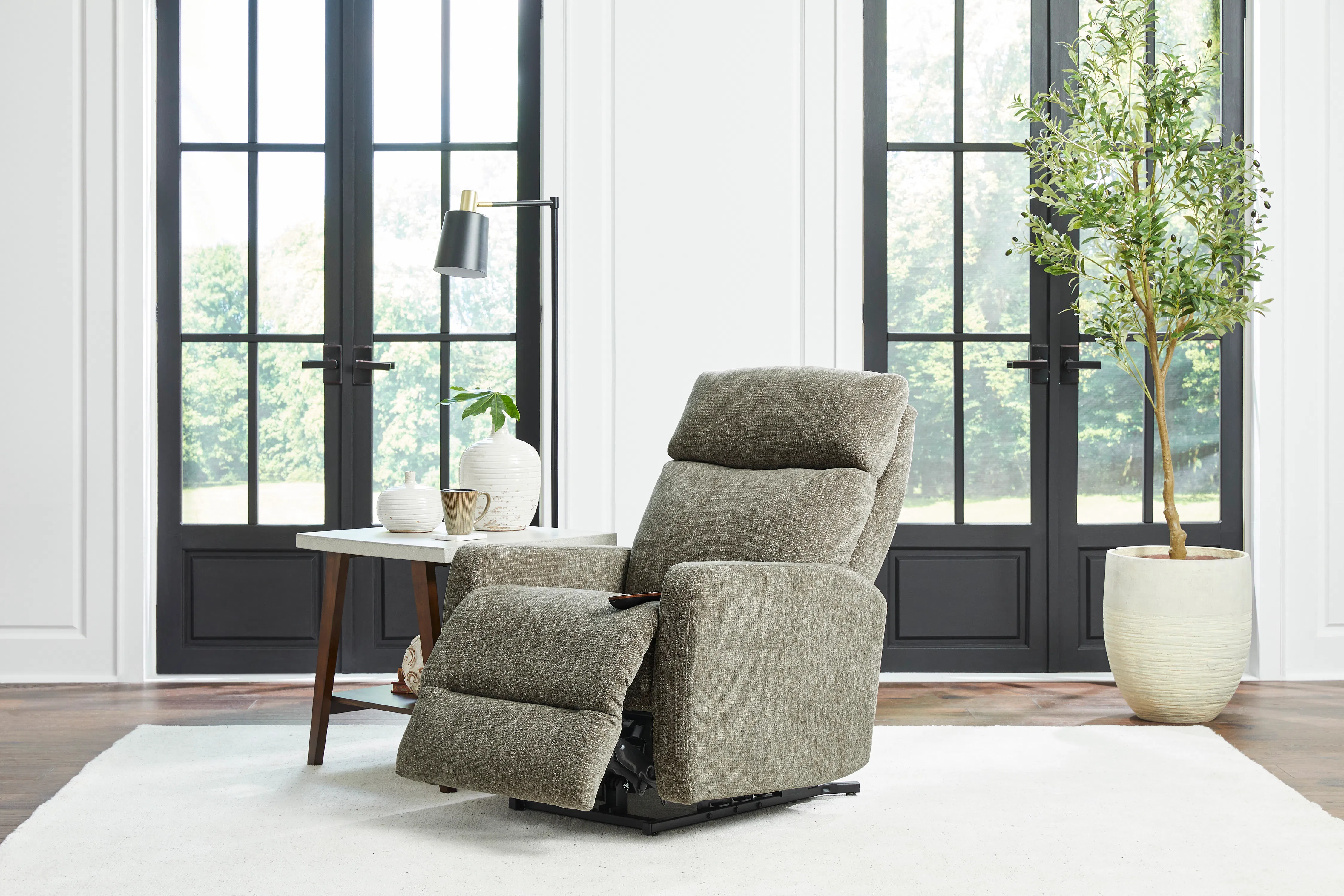 Leslie Zero Gravity Power Headrest Power Recliner (+100 fabrics) 12 Leslie Zero Gravity Power Headrest Power Recliner (+100 fabrics)