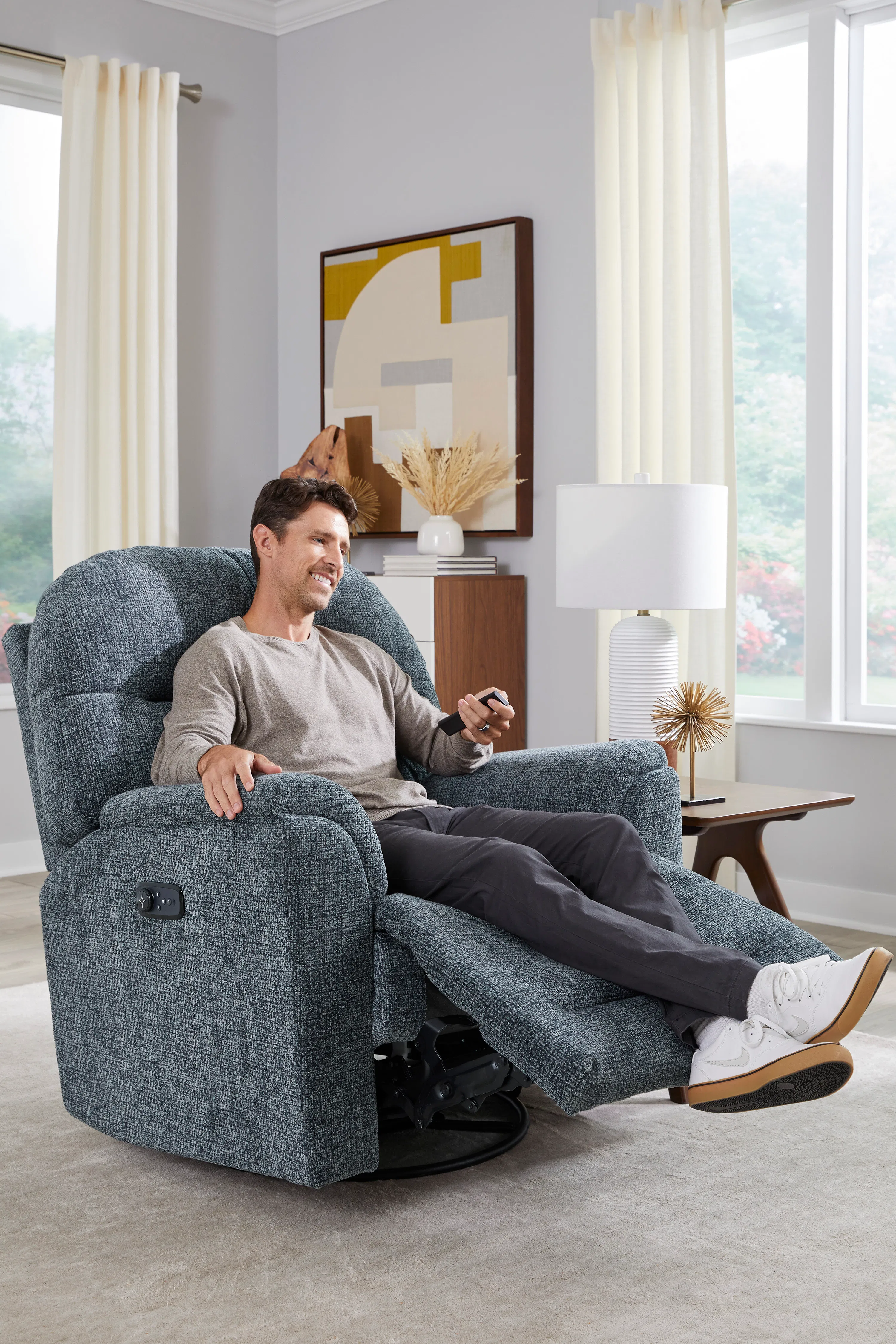 Suitably BeCozzi Triple Power Recliner w/Heat & Massage (Swivel Available) 12 Suitably BeCozzi Triple Power Recliner w/Heat & Massage (Swivel Available)