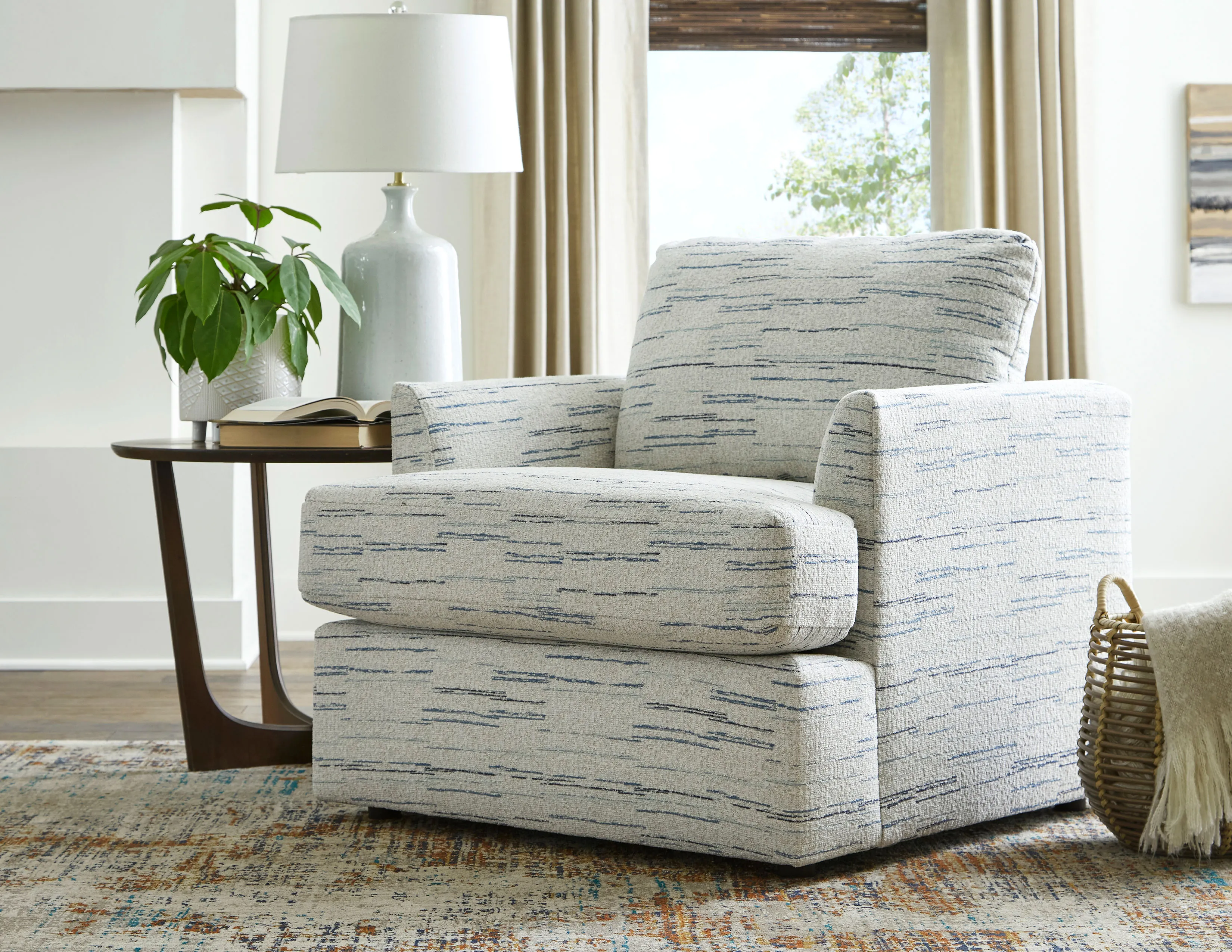 Malanda Club Chair (+100 fabrics) 4 Malanda Club Chair (+100 fabrics)