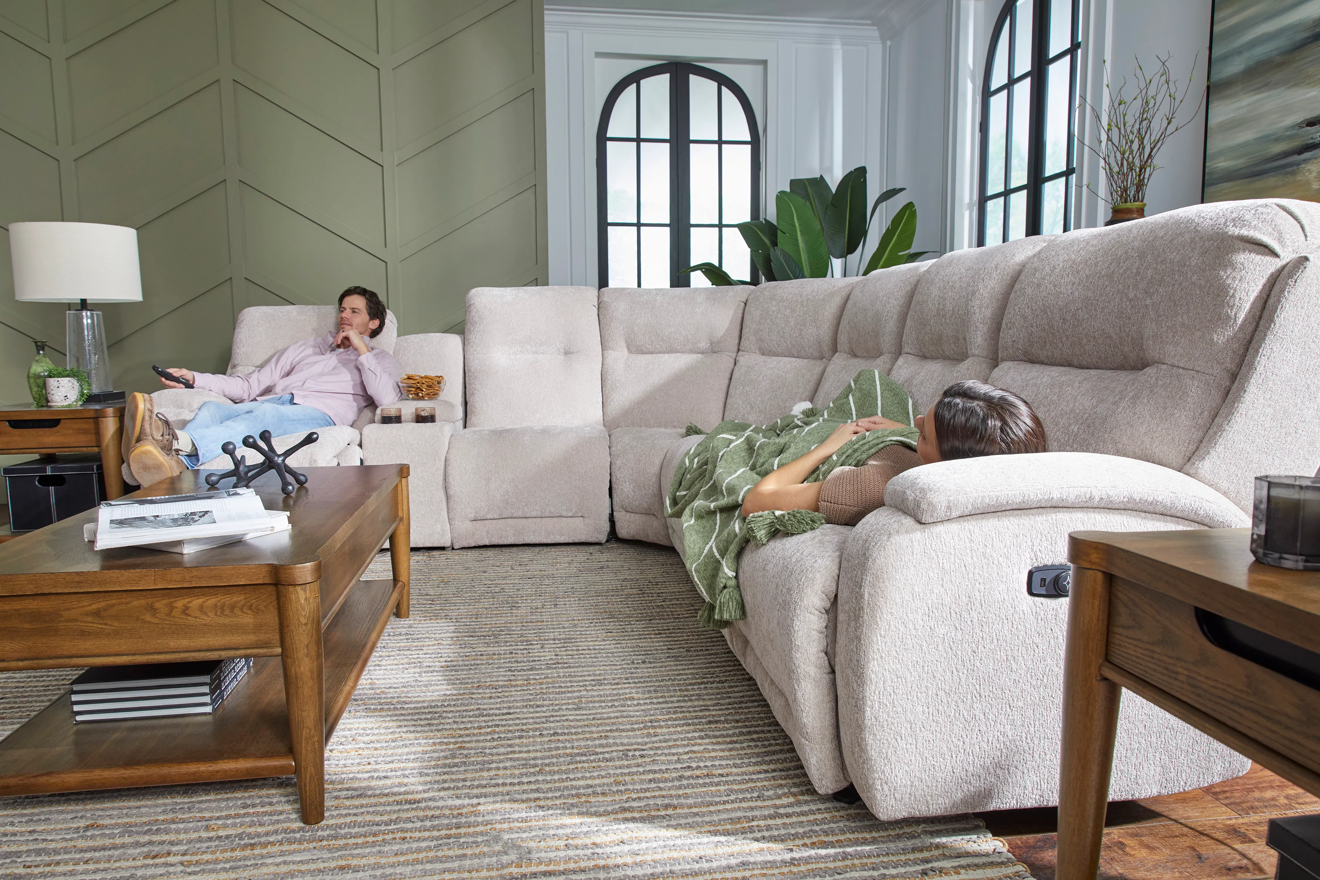 Maverly Reclining Sectional (+100 fabrics) 12 Maverly Reclining Sectional (+100 fabrics)
