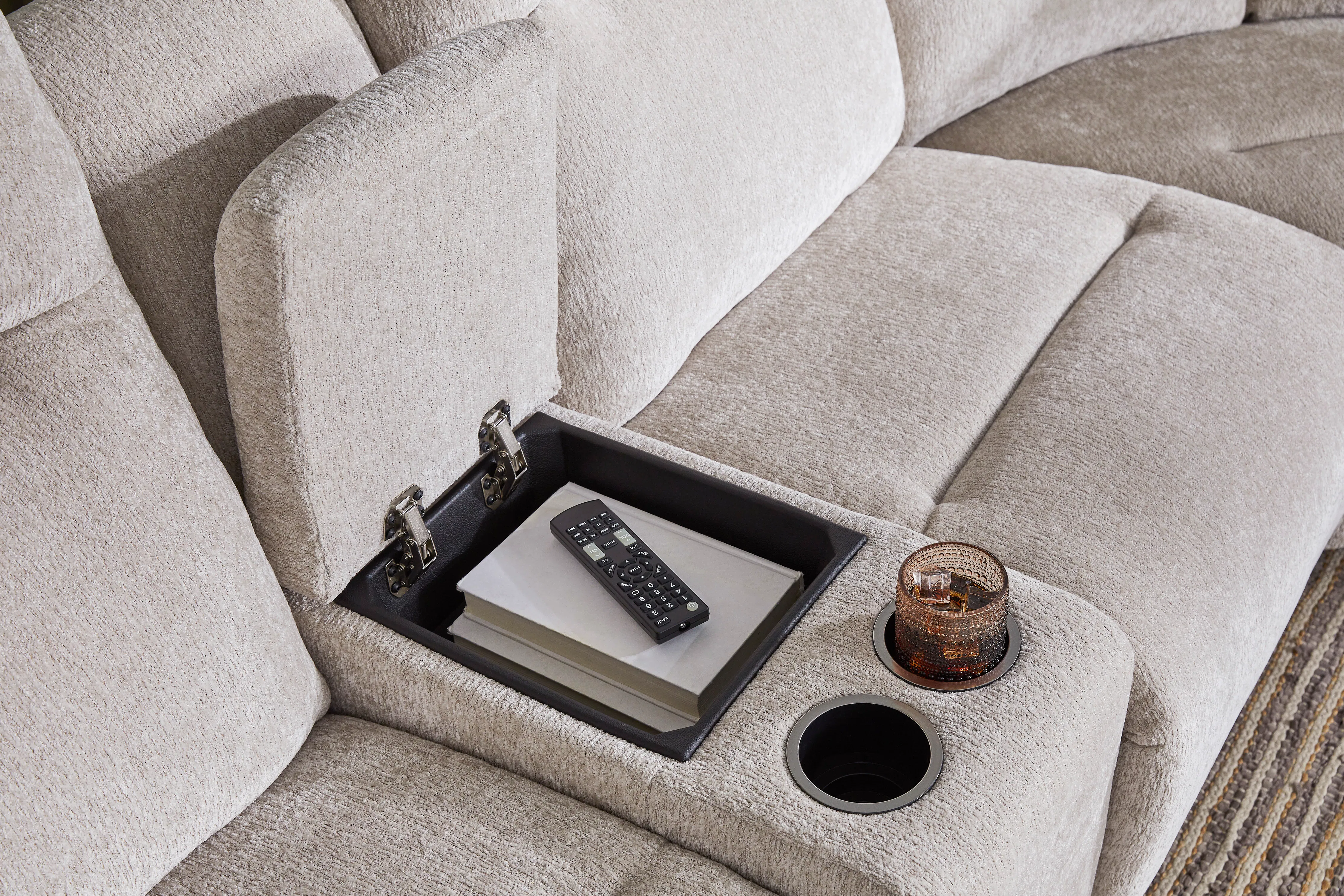 Maverly Reclining Sectional (+100 fabrics) 8 Maverly Reclining Sectional (+100 fabrics)
