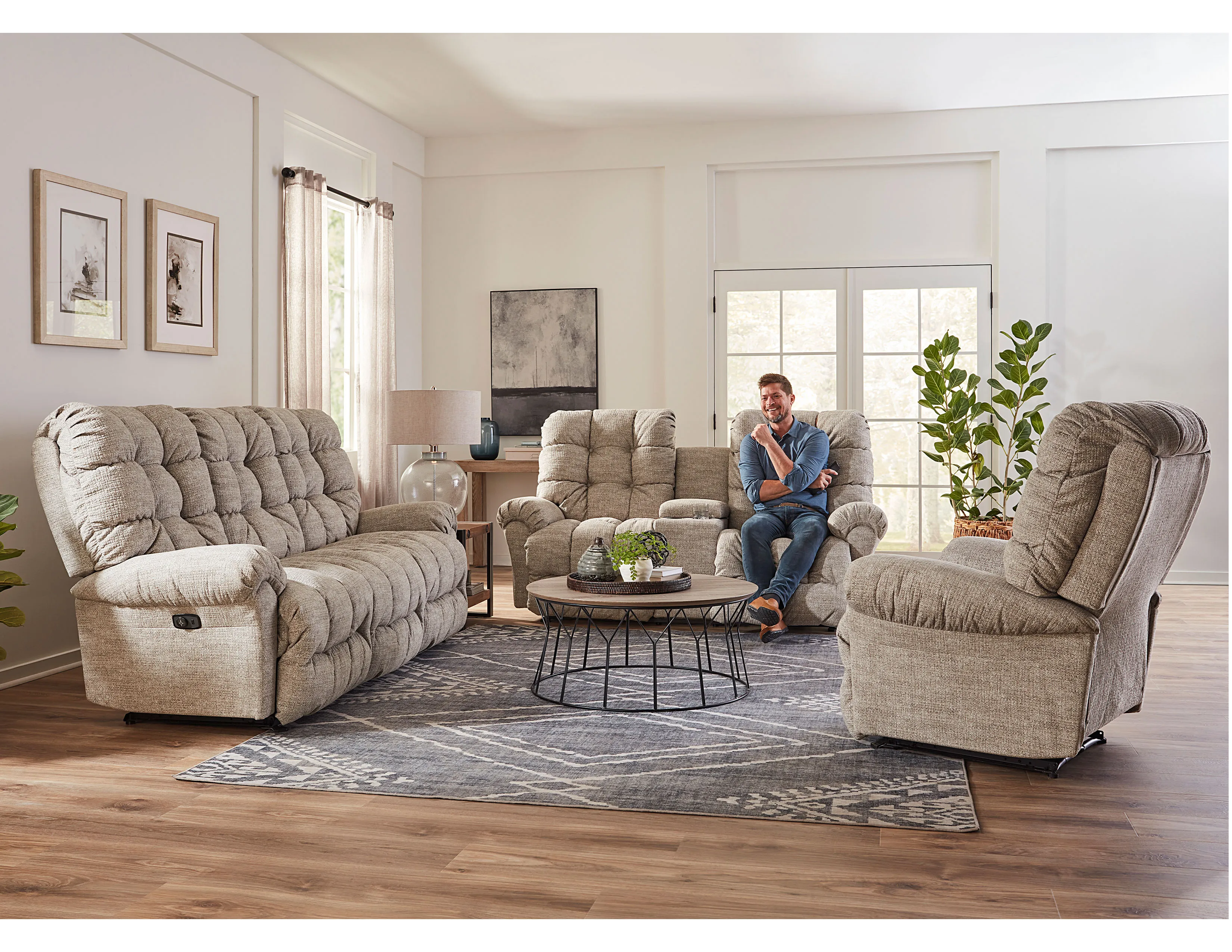 Corey Double Reclining Console Loveseat (+100 fabrics) 13 Corey Double Reclining Console Loveseat (+100 fabrics)