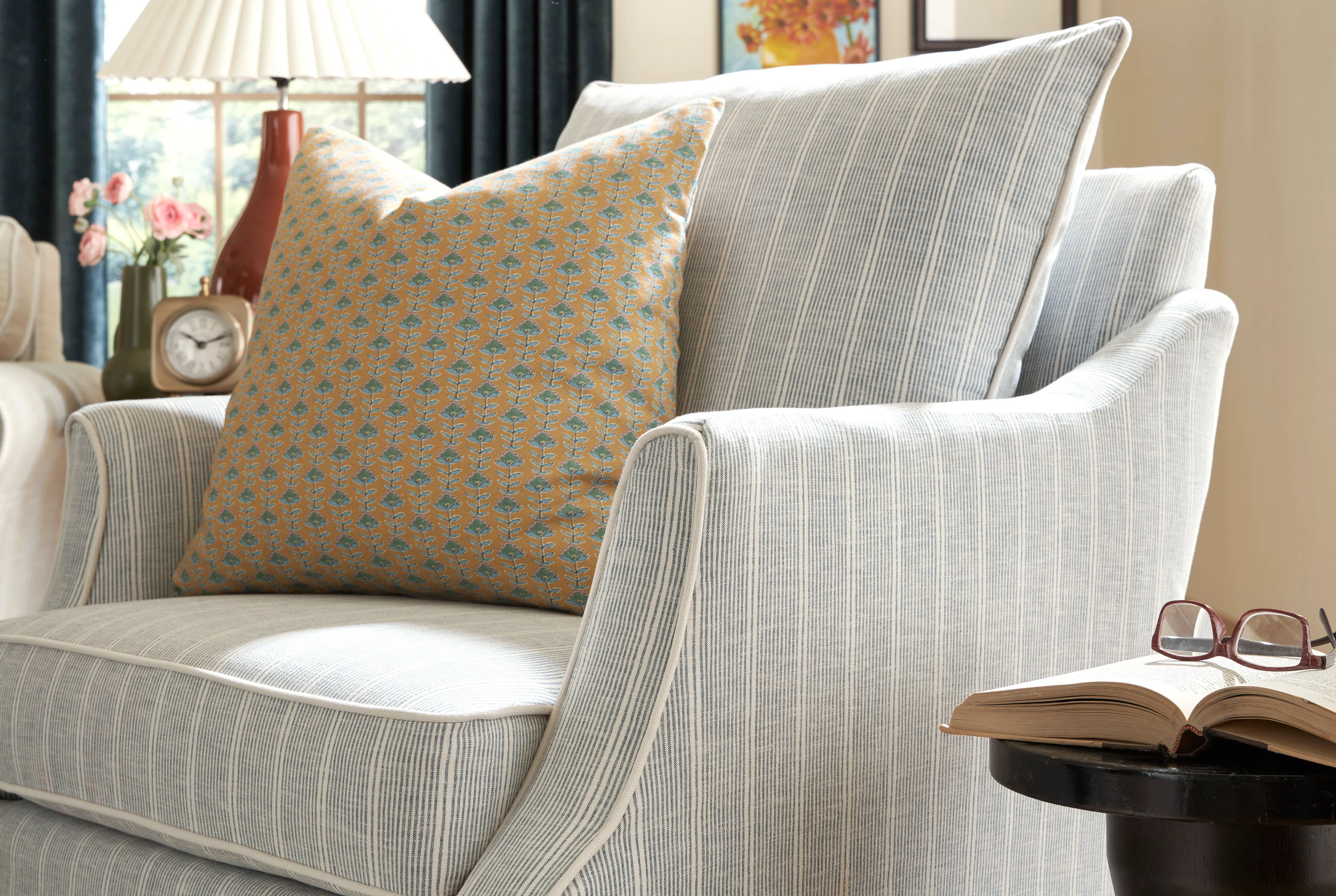 Erin & Ben Annie Accent Chair (+8 colors) 5 Erin & Ben Annie Accent Chair (+8 colors)
