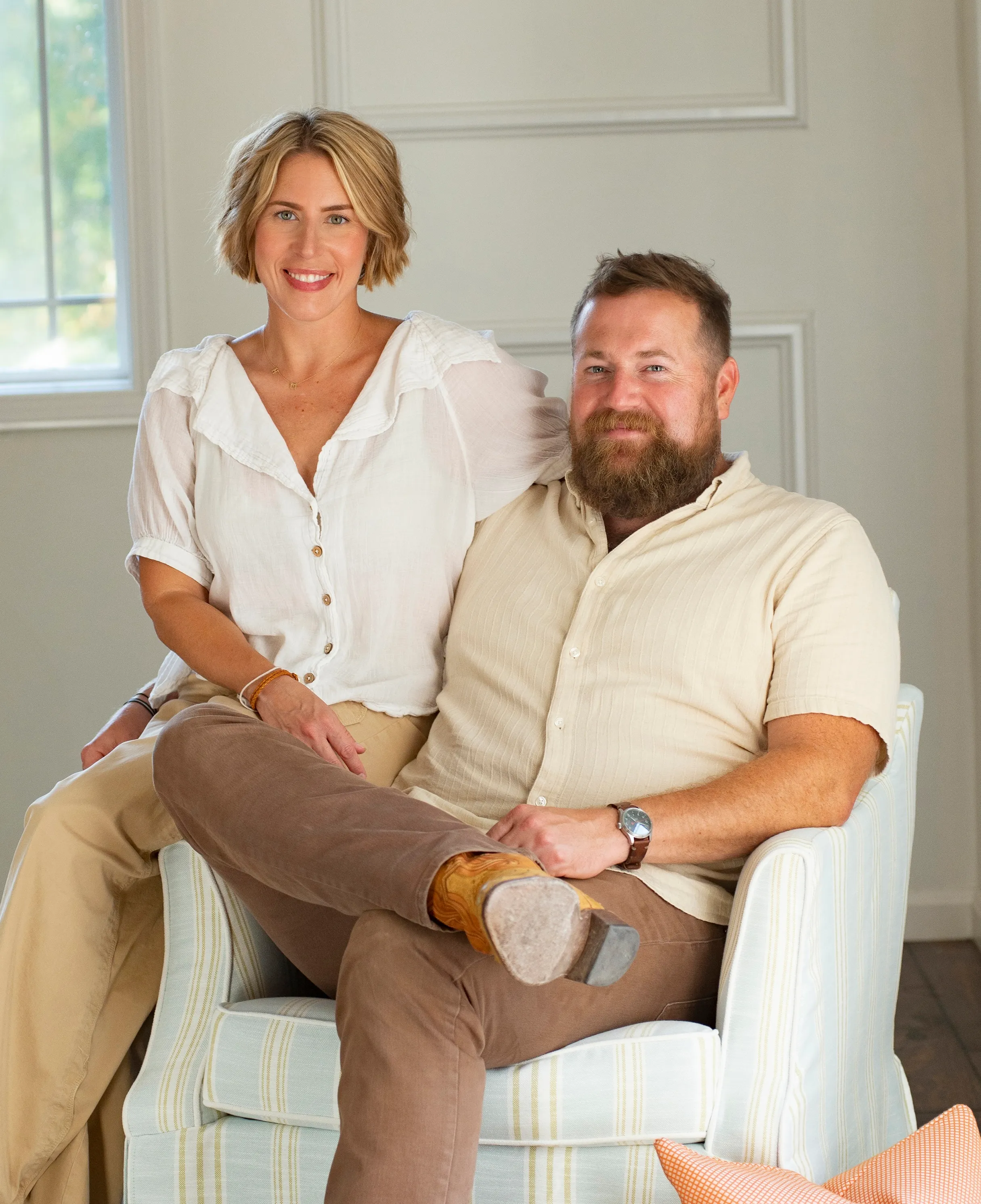 Erin & Ben Annie Accent Chair (+8 colors) 7 Erin & Ben Annie Accent Chair (+8 colors)