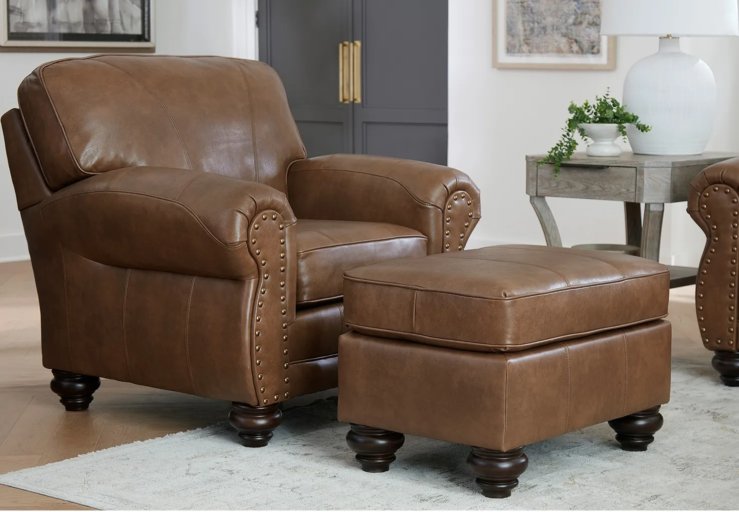 Noble Leather Chair (+3 colors) 6 Noble Leather Chair (+3 colors)