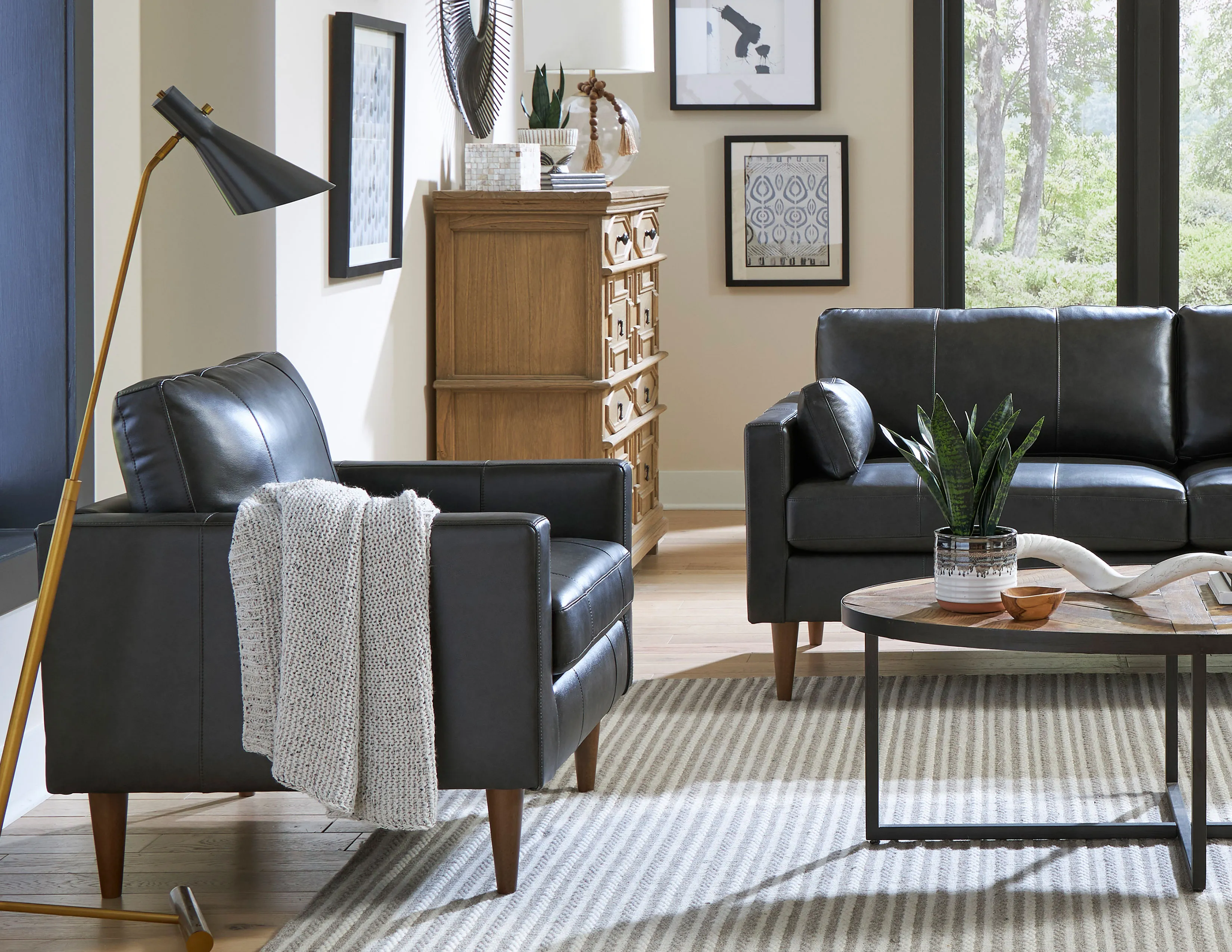 Trafton Leather Chair (+3 colors) 19 Trafton Leather Chair (+3 colors)