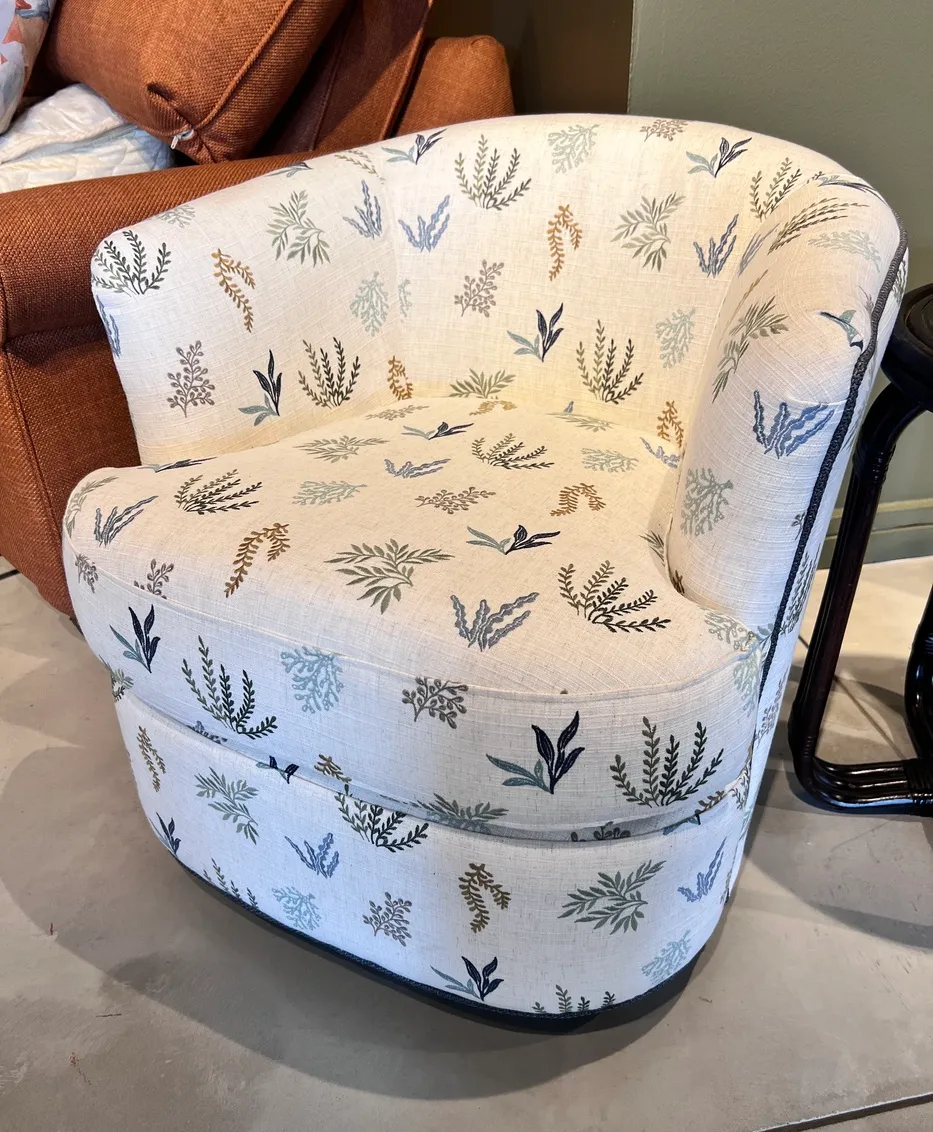 Ashby Swivel Tub Chair (+69 fabrics) 6 Ashby Swivel Tub Chair (+69 fabrics)