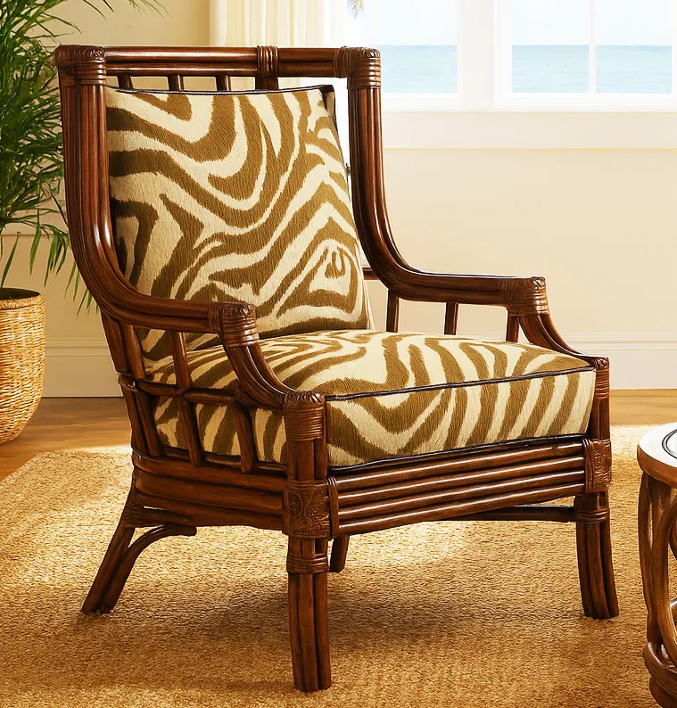 Seville Accent Chair (+28 finishes +69 fabrics) 2 Seville Accent Chair (+28 finishes +69 fabrics)