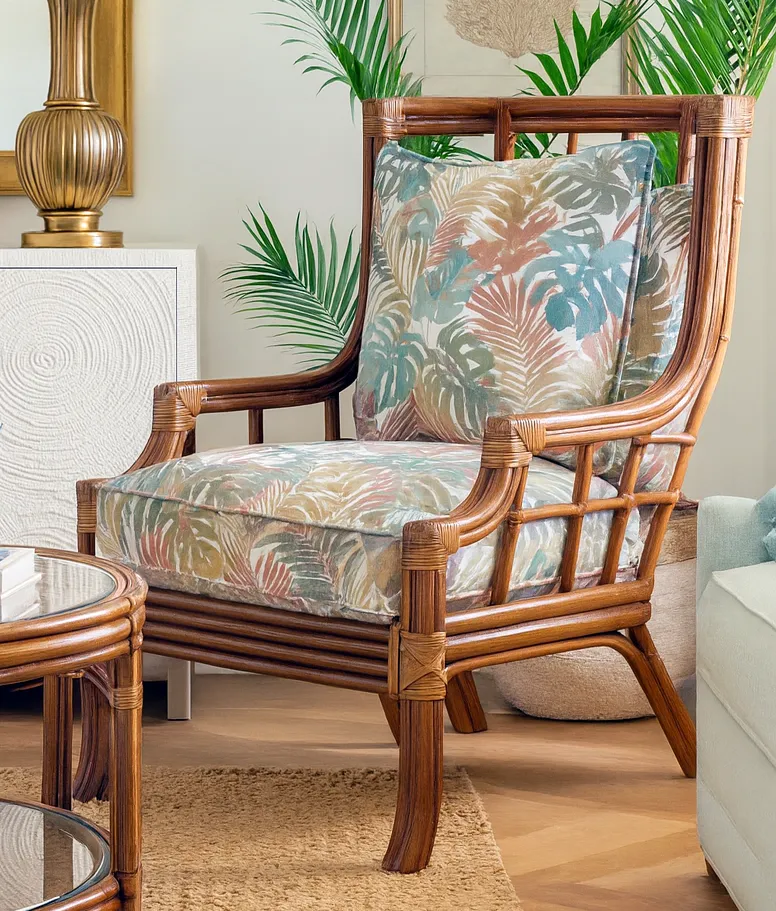 Seville Accent Chair (+28 finishes +69 fabrics) 9 Seville Accent Chair (+28 finishes +69 fabrics)