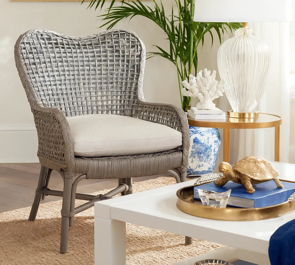 Sausalito Accent Chair (+28 finishes +69 fabrics) 2 Sausalito Accent Chair (+28 finishes +69 fabrics)