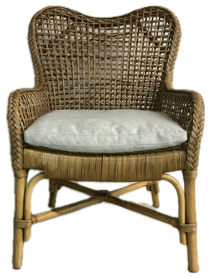 Sausalito Accent Chair (+28 finishes +69 fabrics) 6 Sausalito Accent Chair (+28 finishes +69 fabrics)