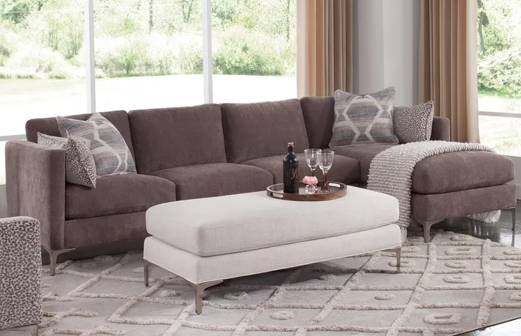 Lenox Chaise Sectional (Metal leg) +69 fabrics 4 Lenox Chaise Sectional (Metal leg) +69 fabrics