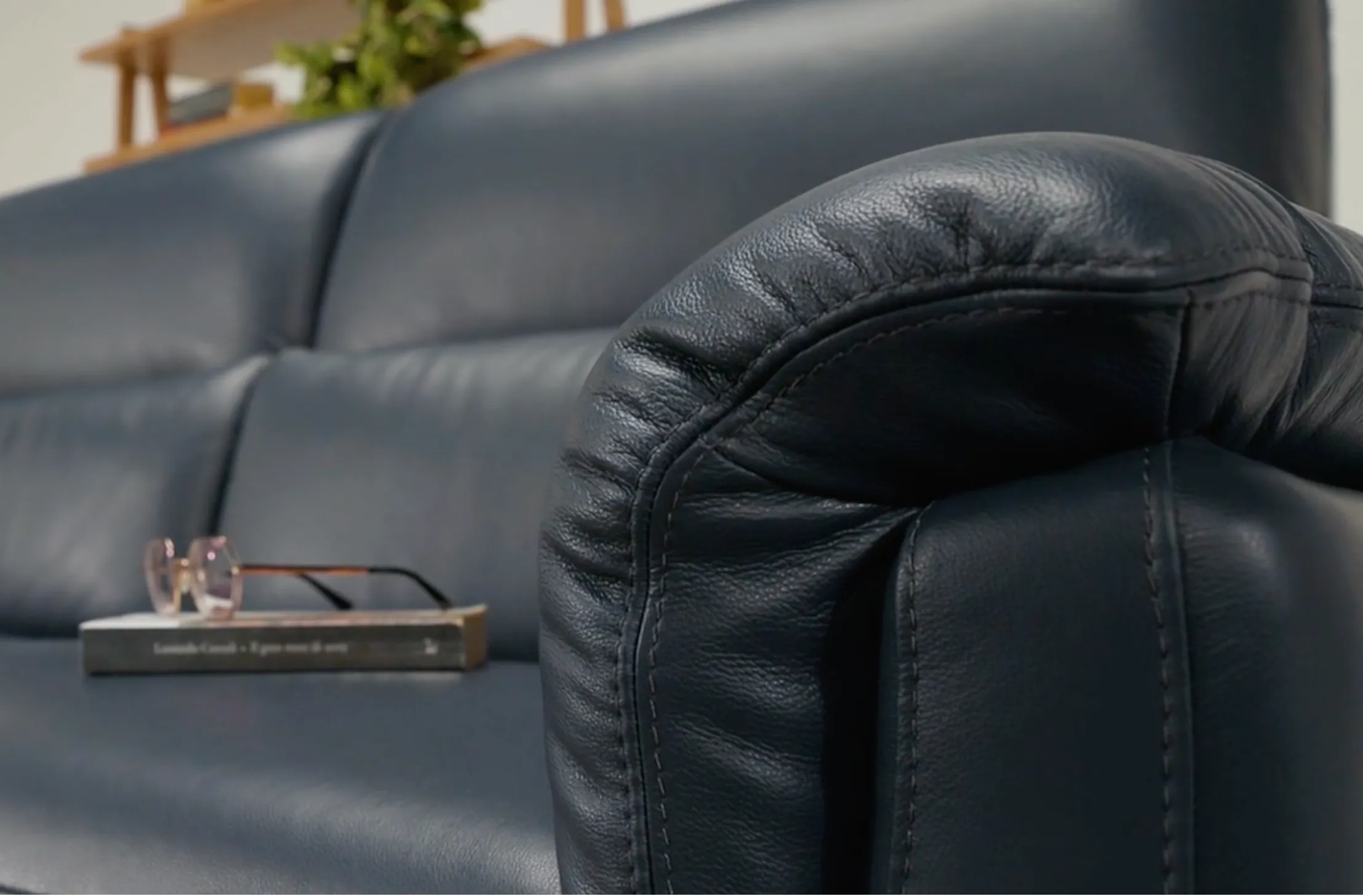 Amorevole C176 Triple Power Reclining Sofa (83" and 91") +50 leathers 11 Amorevole C176 Triple Power Reclining Sofa (83" and 91") +50 leathers