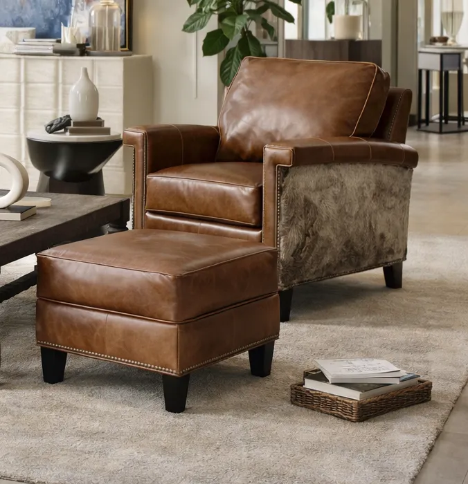 Bradington Young Mallory 774 Sofa (12 leathers) 8-Way Hand Tie 16 Bradington Young Mallory 774 Sofa (12 leathers) 8-Way Hand Tie