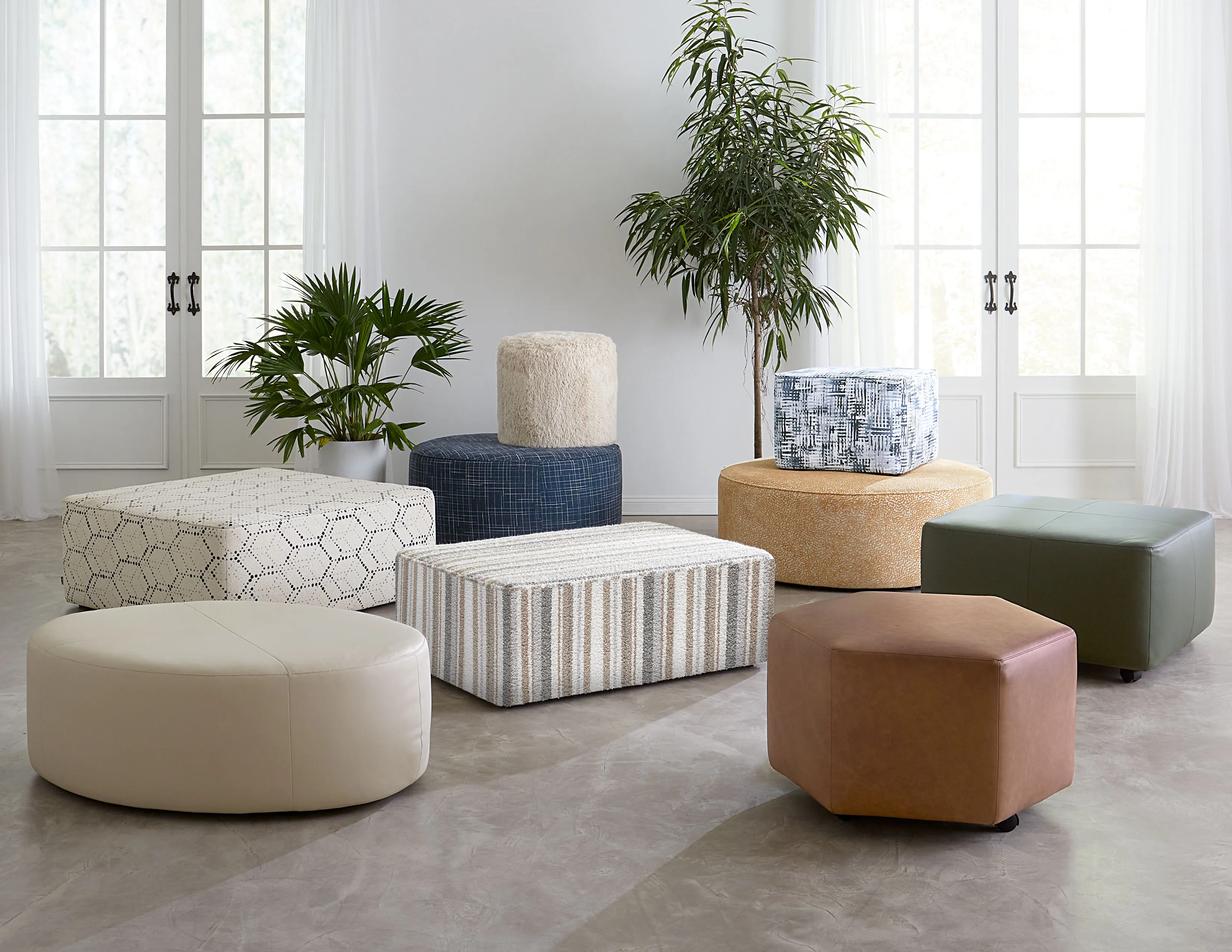 Mingle 77004-X4 Square Ottoman 41" x 41" (+200 colors) 16 Mingle 77004-X4 Square Ottoman 41" x 41" (+200 colors)