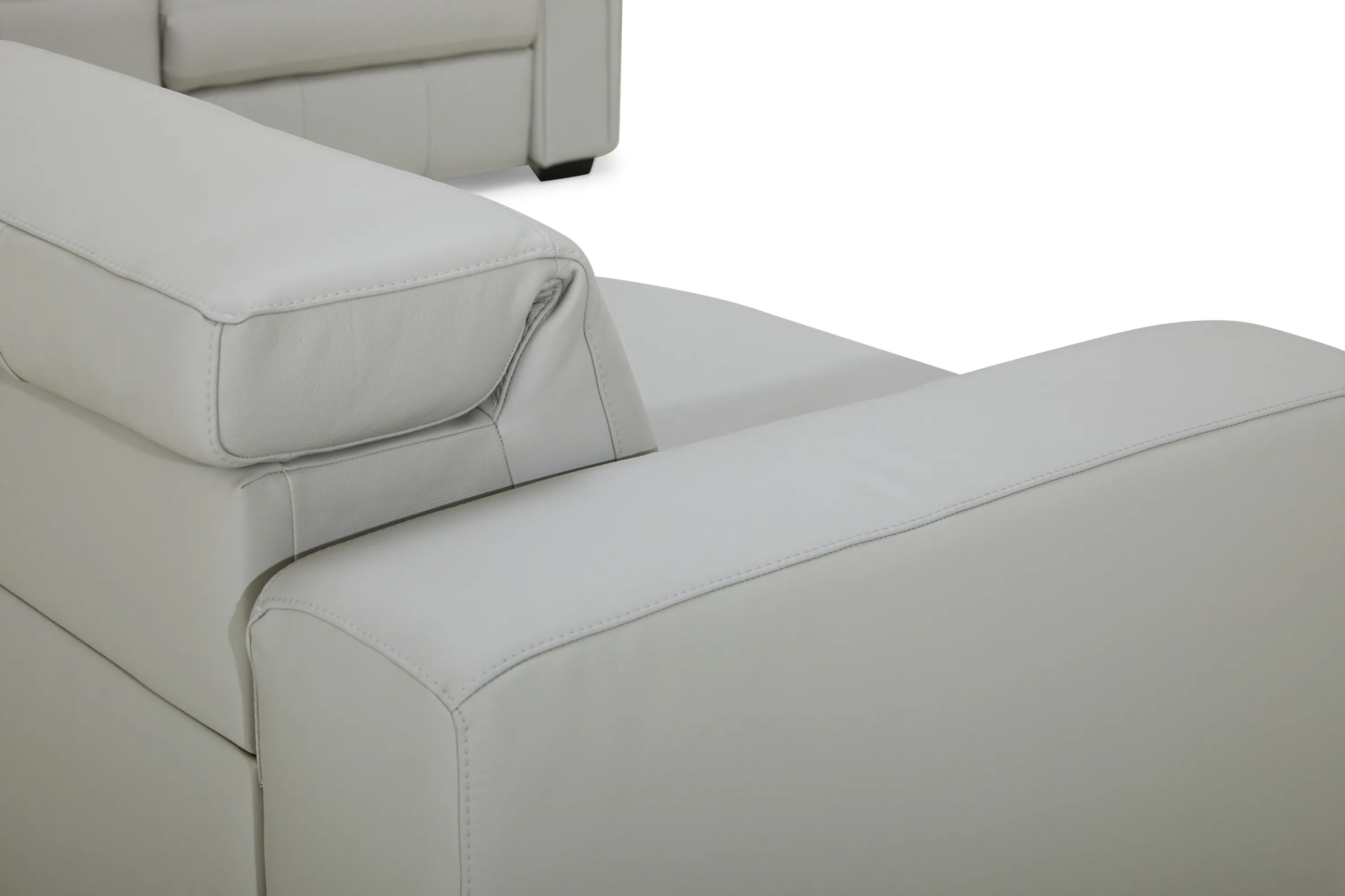 Titan 44004 Leather Power Reclining Sectional w/Power Headrests (In Stock) 7 Titan 44004 Leather Power Reclining Sectional w/Power Headrests (In Stock)