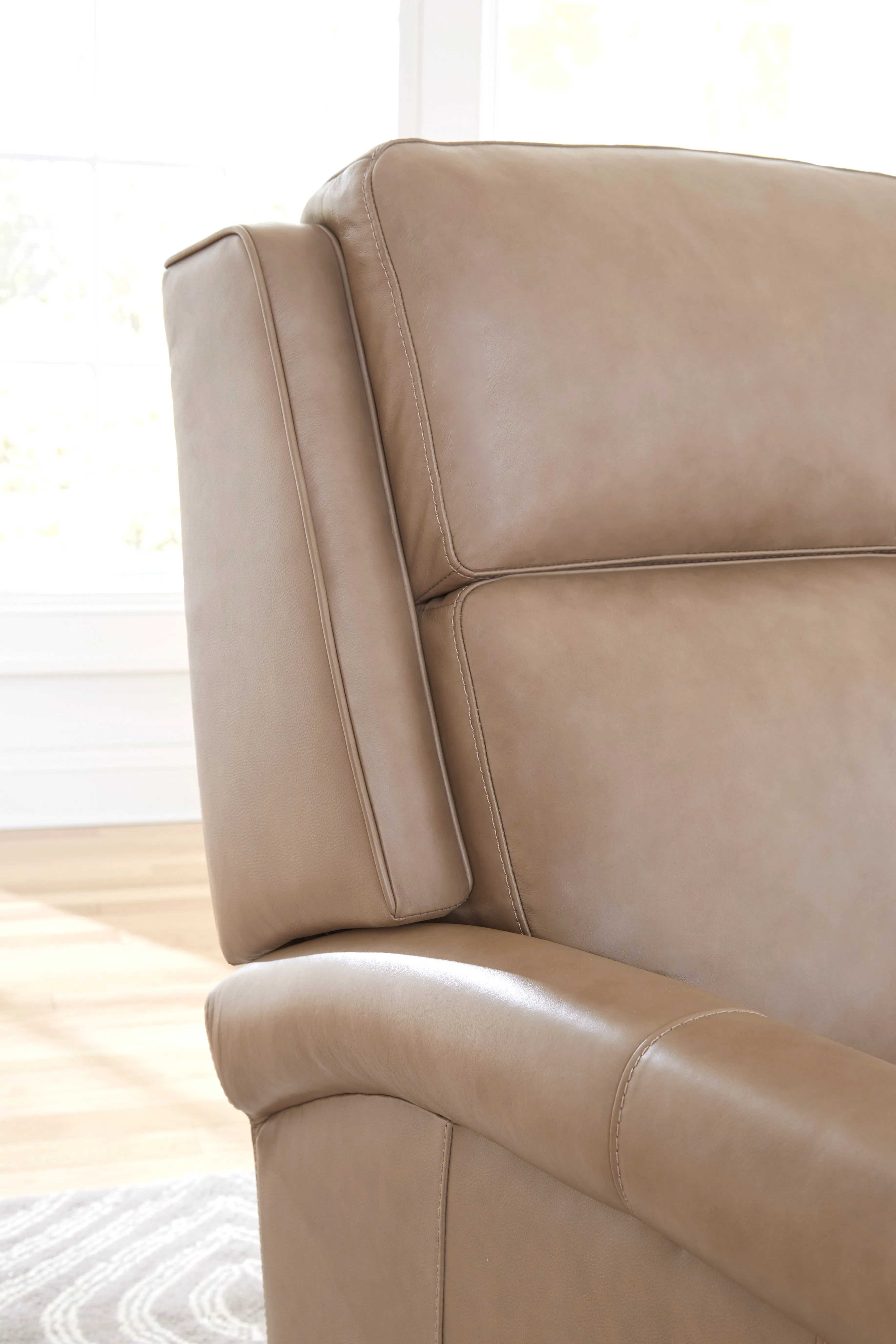 Northfield Pushback Leather Recliner (In stock - Fast Shipping) 4 Northfield Pushback Leather Recliner (In stock - Fast Shipping)