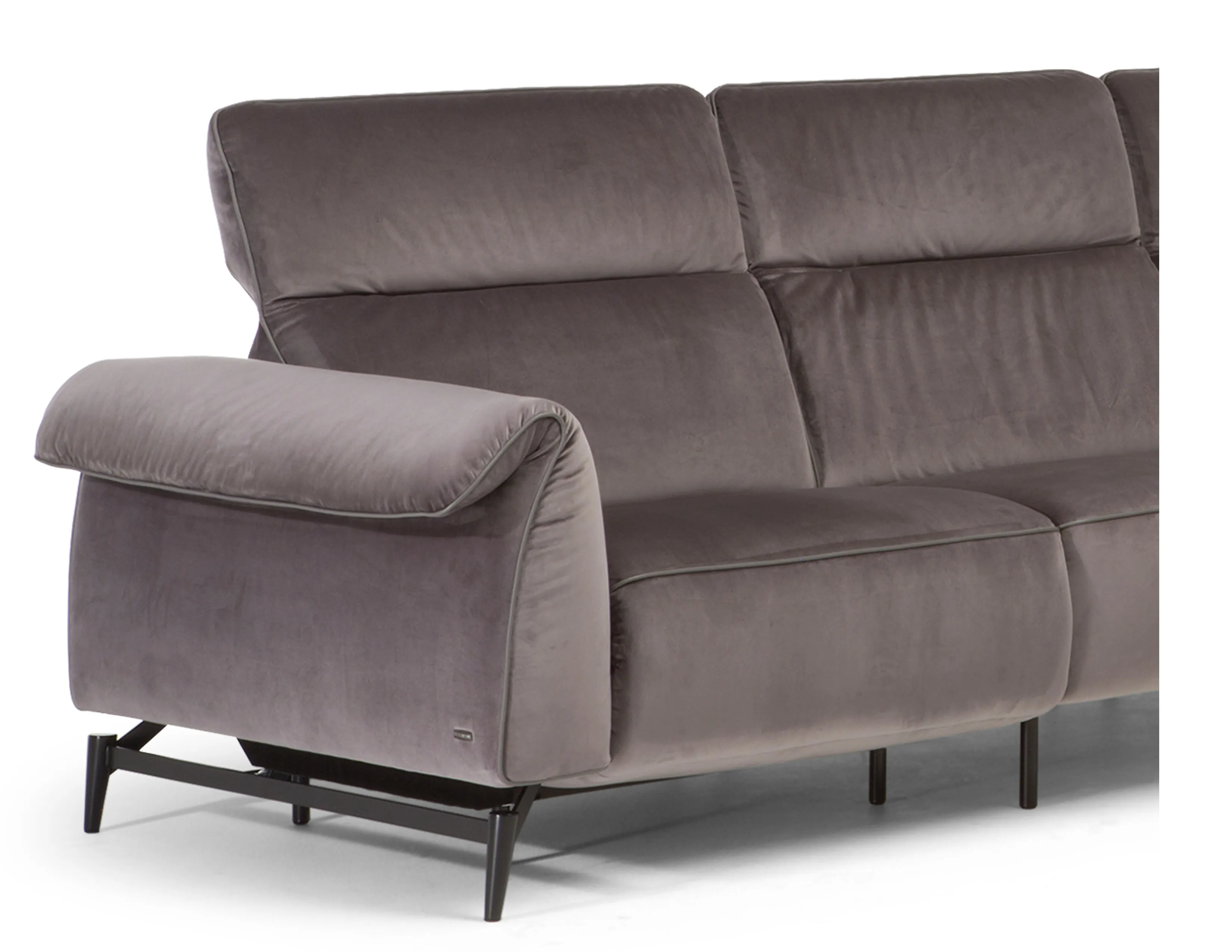 Leggiadro C143 Power Reclining Sectional (+40 fabrics) 10 Leggiadro C143 Power Reclining Sectional (+40 fabrics)