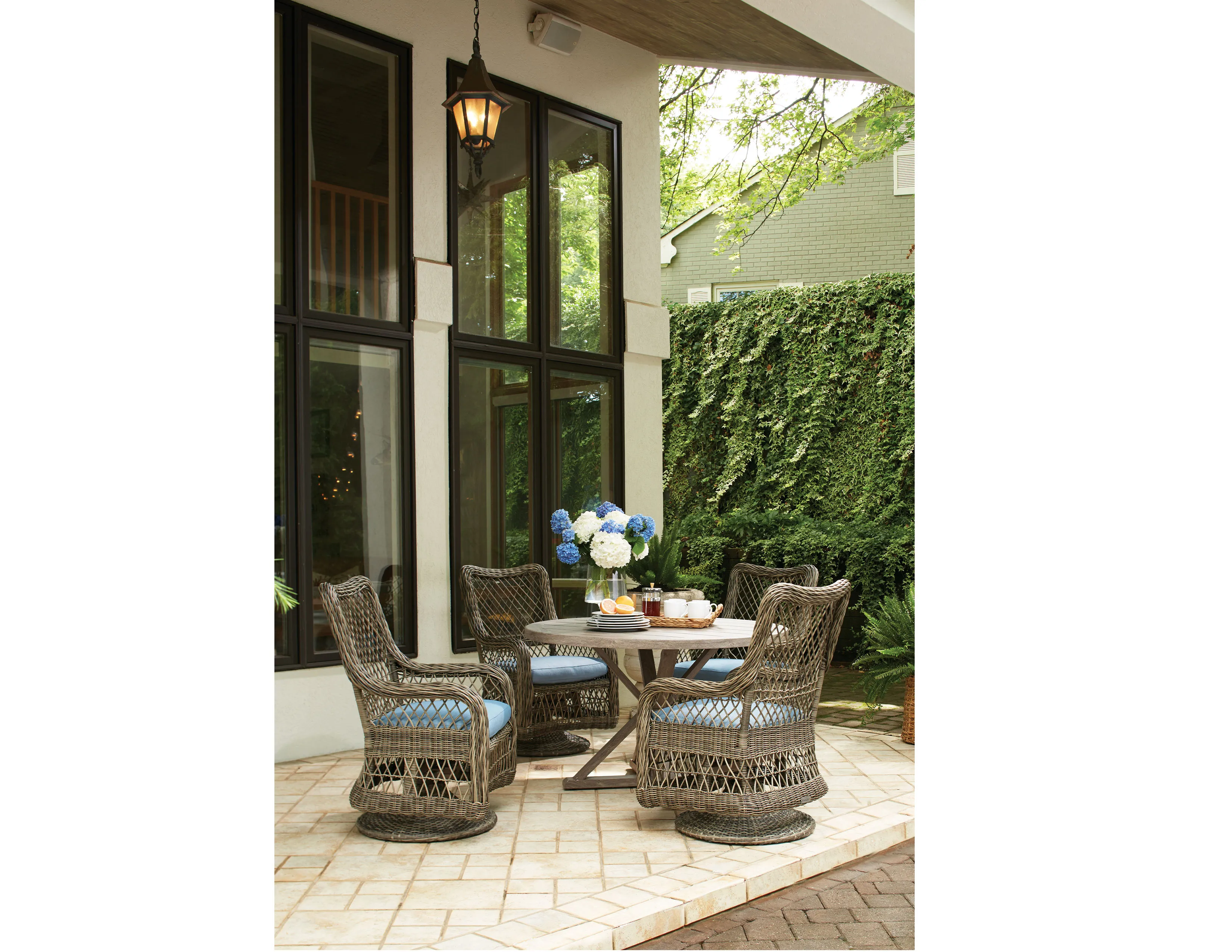 Mystic Harbor 48" Round Dining Table 11 Mystic Harbor 48" Round Dining Table