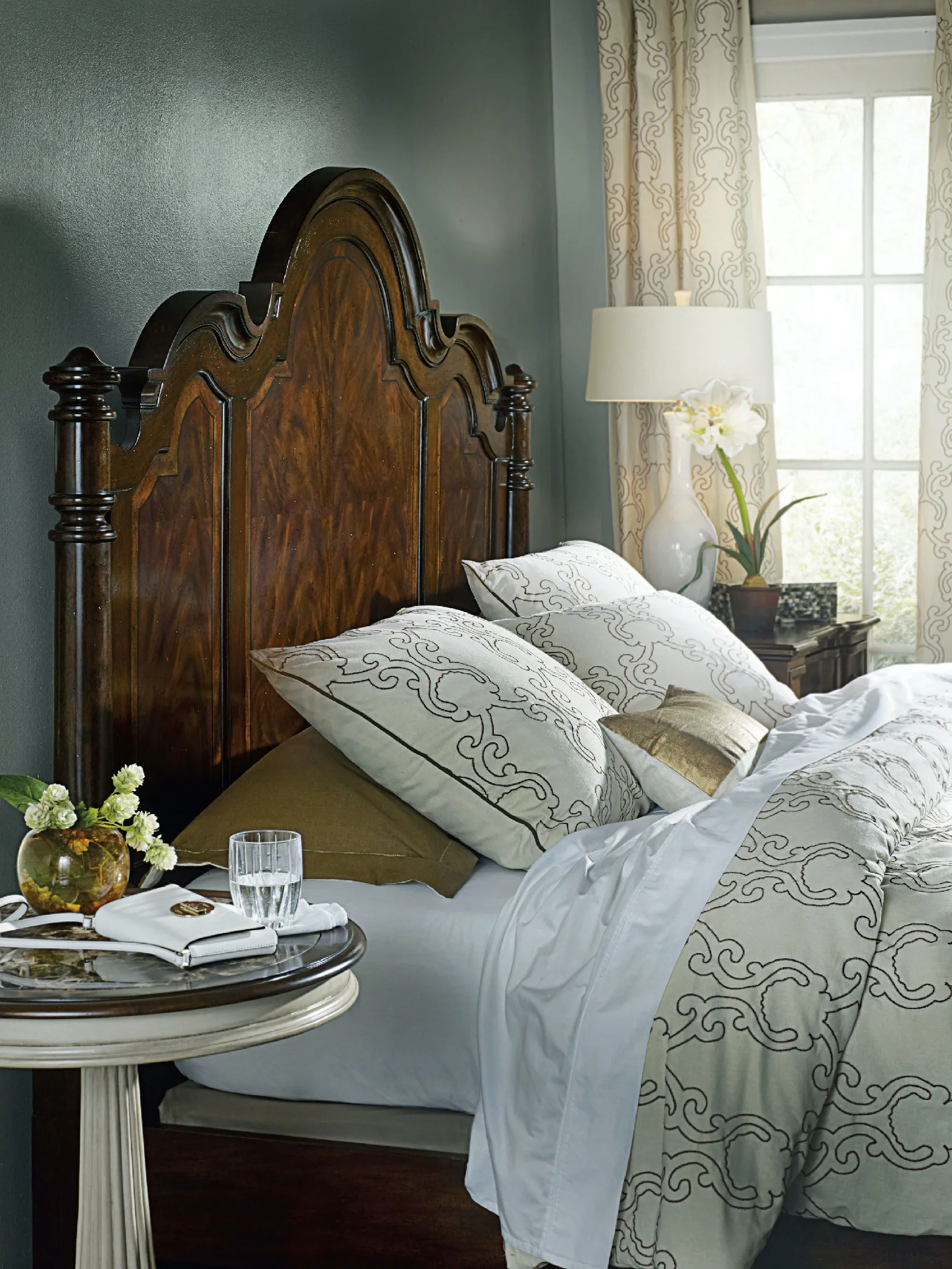 Leesburg California King Poster Bed 3 Leesburg California King Poster Bed