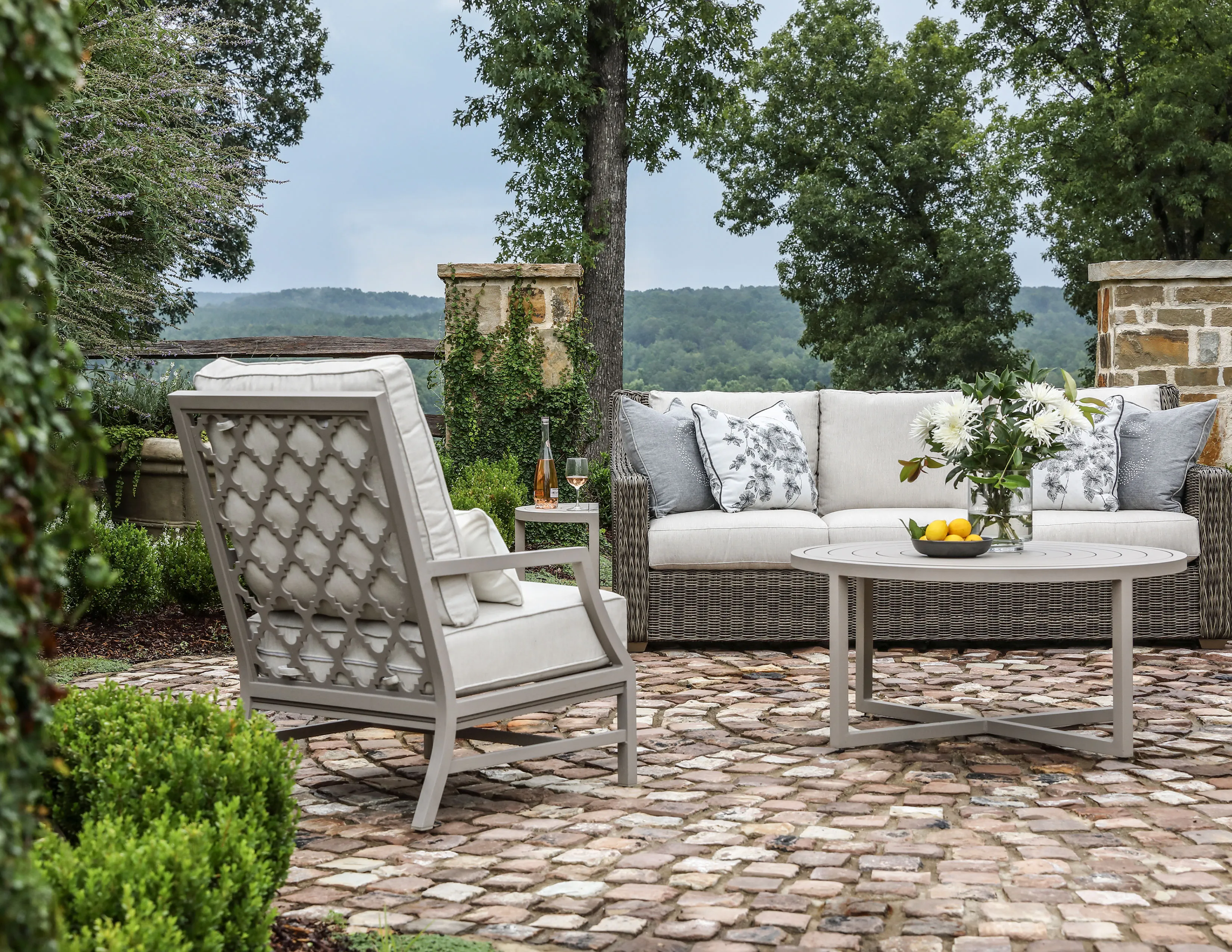 Willow Spring Lounge Chair (110 fabrics - 8 metal finishes) 3 Willow Spring Lounge Chair (110 fabrics - 8 metal finishes)