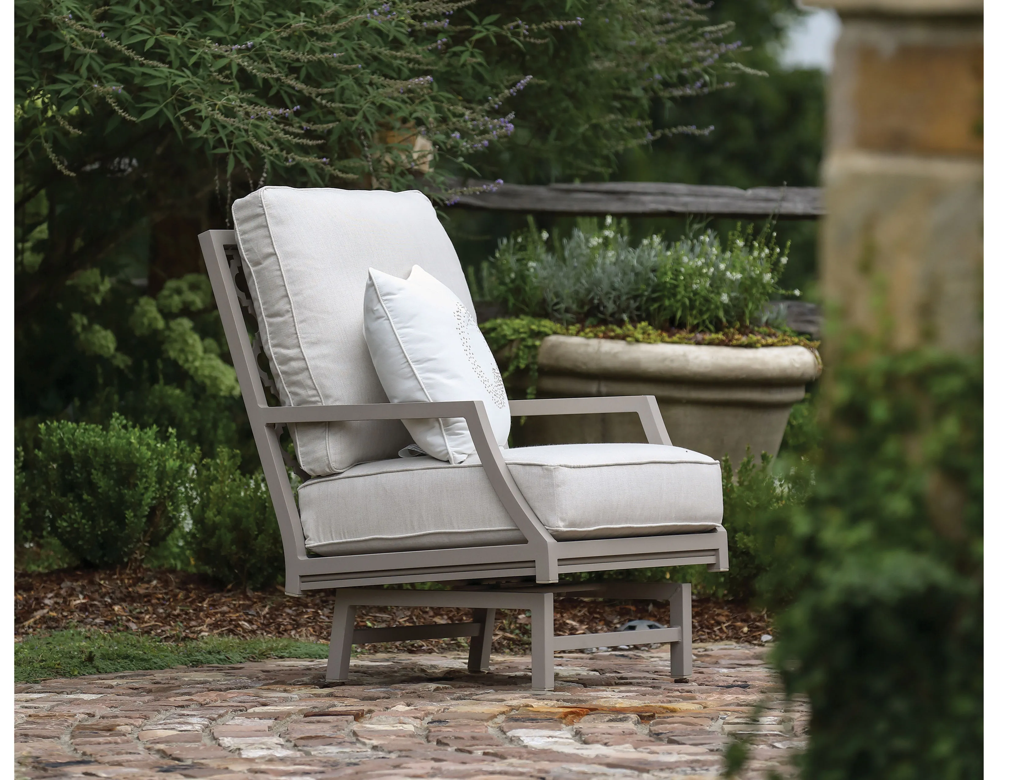 Willow Spring Lounge Chair (110 fabrics - 8 metal finishes) 5 Willow Spring Lounge Chair (110 fabrics - 8 metal finishes)