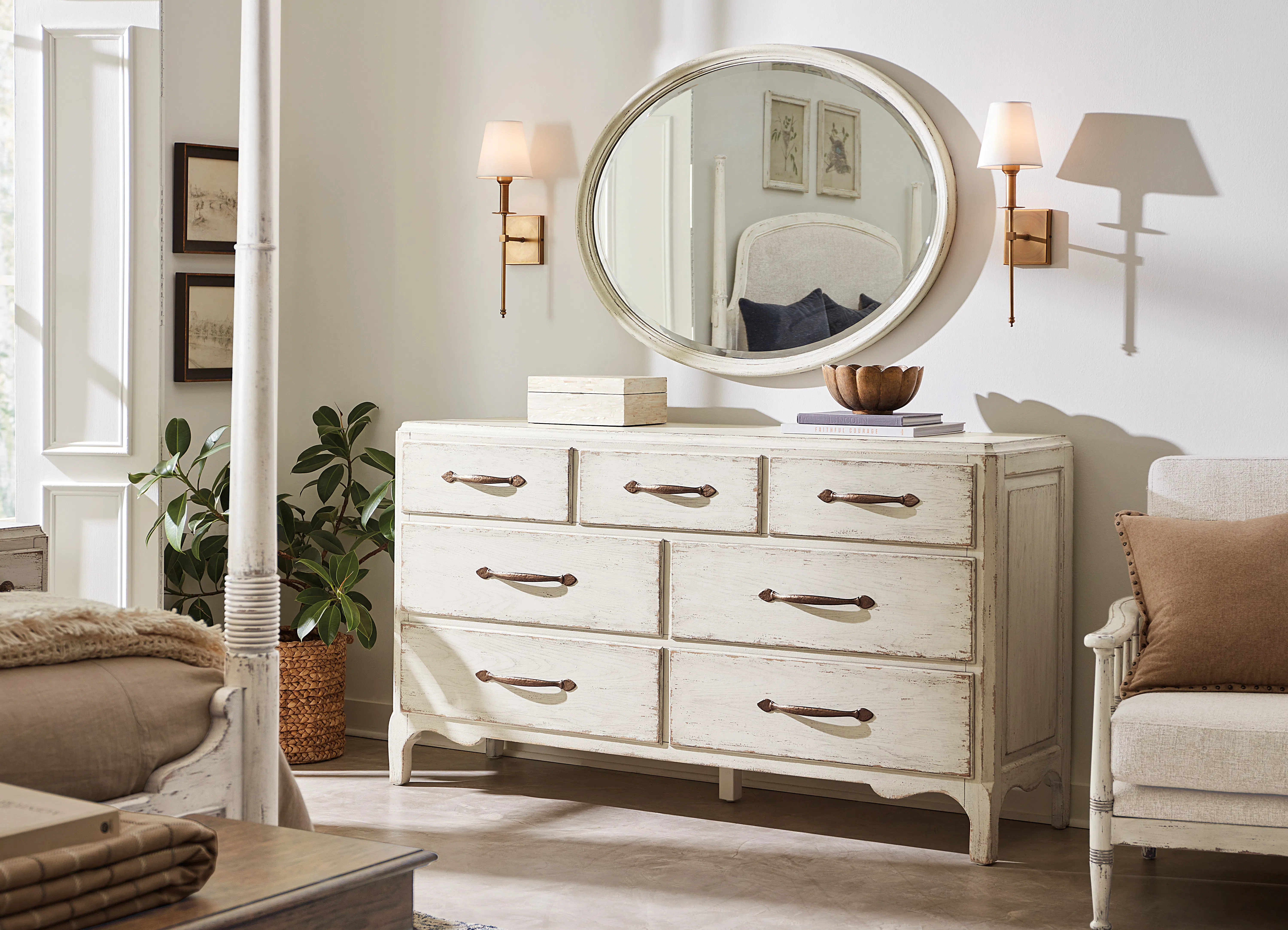 Americana Oval Mirror (time worn white finish) 7050-90007-02 2 Americana Oval Mirror (time worn white finish) 7050-90007-02