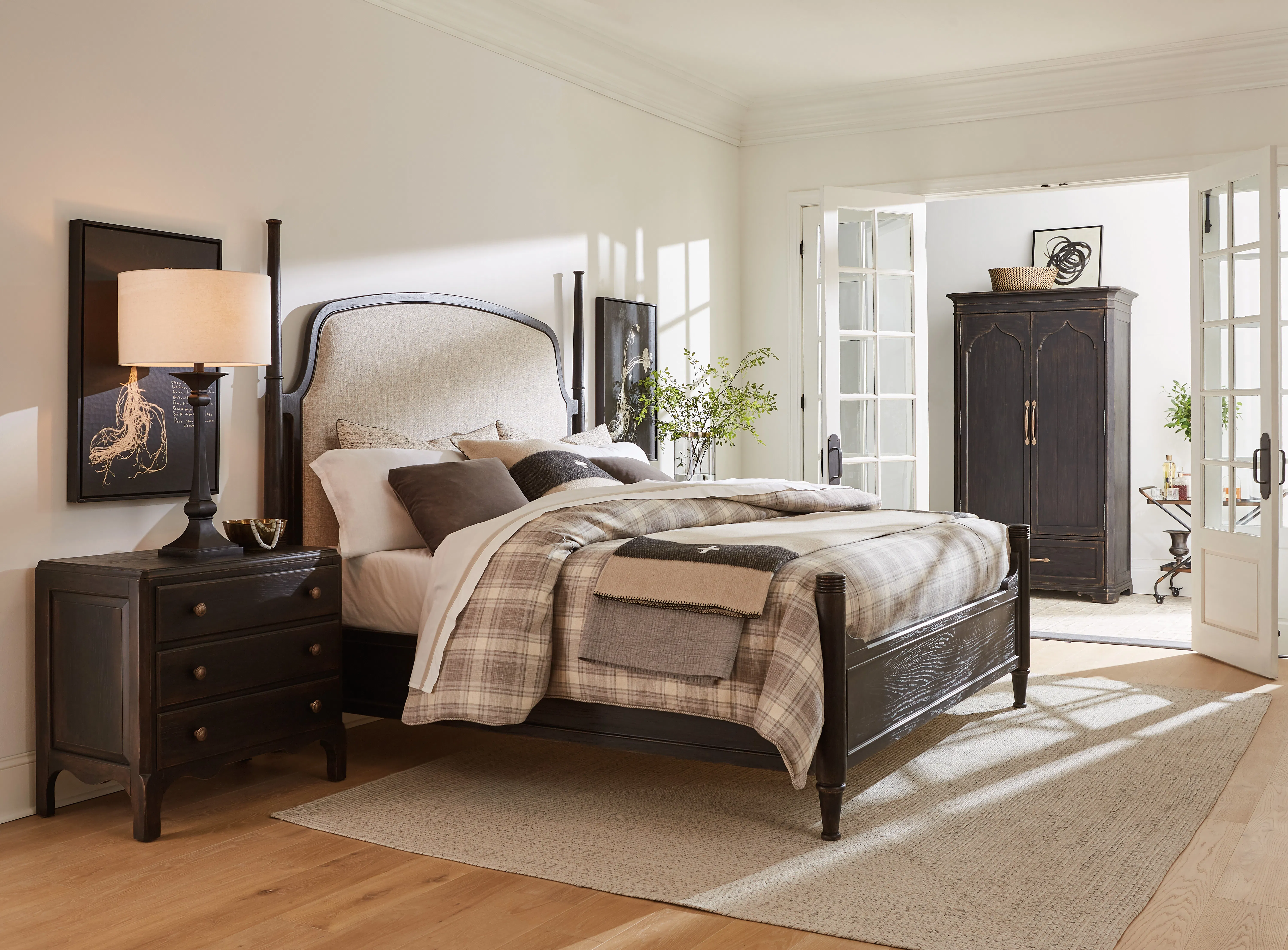 Americana Queen Upholstered Poster Bed (molasses finish) 7050-90650-89 6 Americana Queen Upholstered Poster Bed (molasses finish) 7050-90650-89