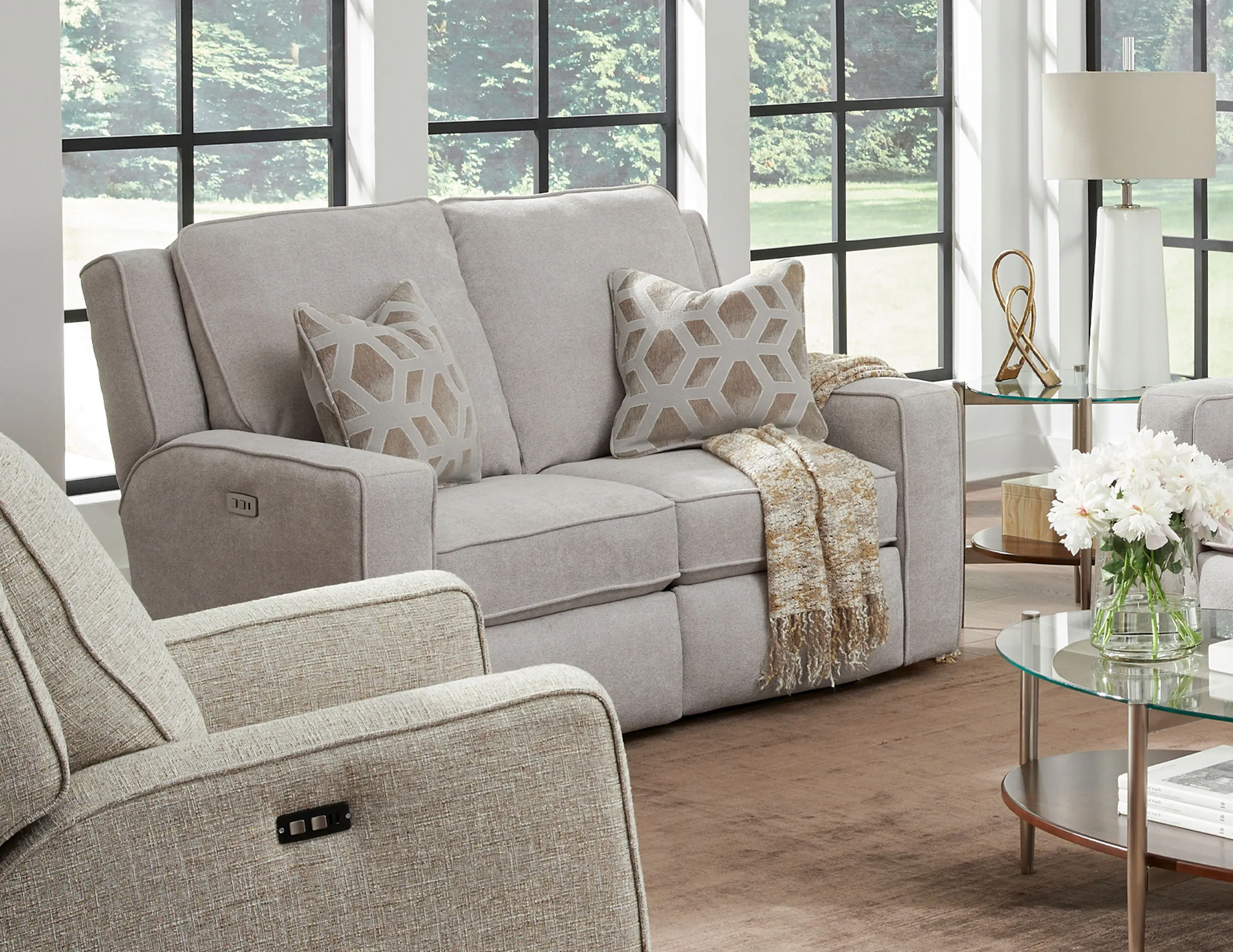 City Limits Wall Hugger or Rocker Recliner (+150 fabrics and leathers) 5 City Limits Wall Hugger or Rocker Recliner (+150 fabrics and leathers)