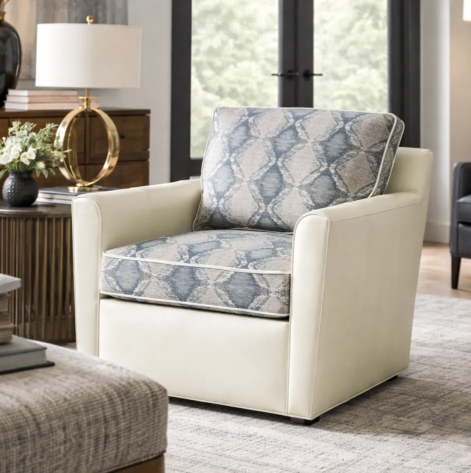 Bradington Young Manning 773 Swivel Chair (12 leathers) 8-Way Hand Tie 4 Bradington Young Manning 773 Swivel Chair (12 leathers) 8-Way Hand Tie