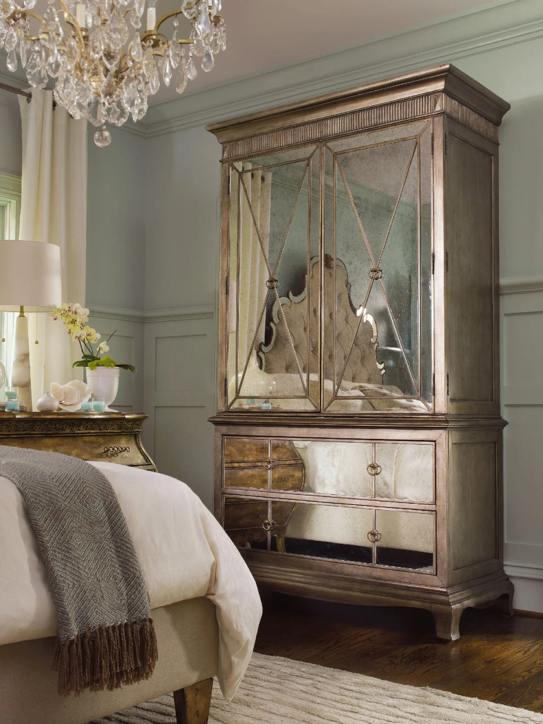 Sanctuary Armoire - Visage 3 Sanctuary Armoire - Visage